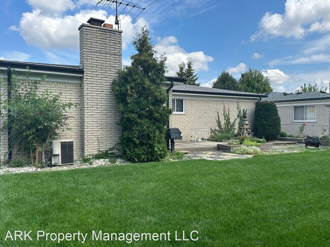 Building Photo - 3 br, 1.5 bath House - 29219 Ohmer