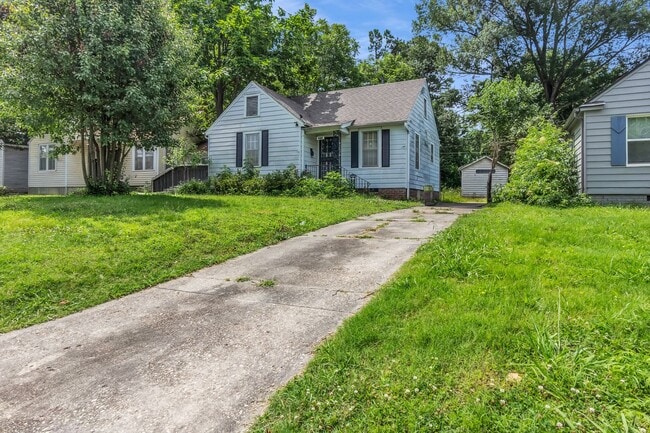 Building Photo - 2 bed 1 bath by the University of Memphis