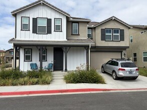 Building Photo - 777 Kingbird Lp
