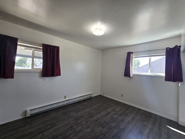 Foto del edificio - 661 NE Meadow Ave