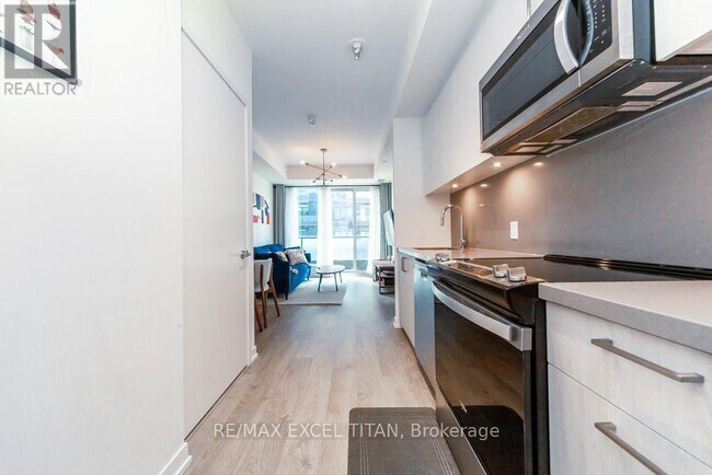 Photo du bâtiment - 8868 Yonge St
