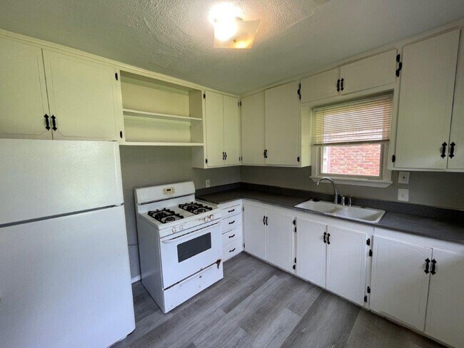 Foto del edificio - Cute 3 bed in Bethany!