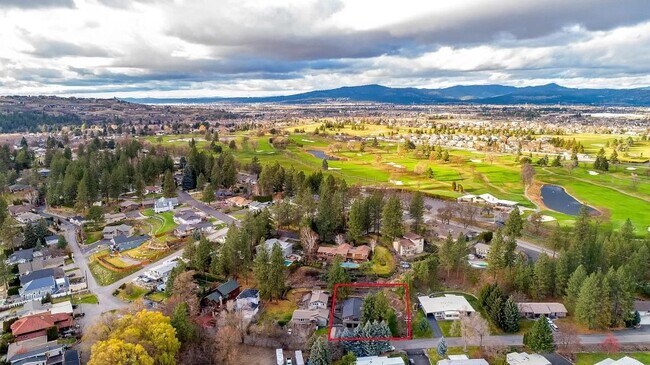 Foto del edificio - 24423 E Gage St