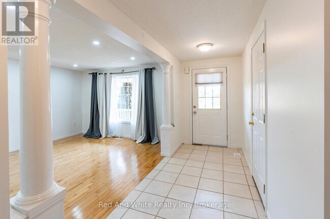 Photo du bâtiment - 79 Munroe Crescent