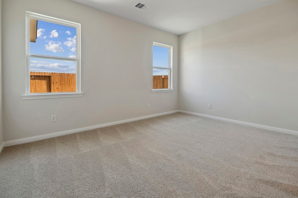 Primary Photo - 15814 Berry Hl Dr