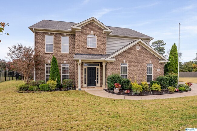 Building Photo - 16222 Chowning Dr