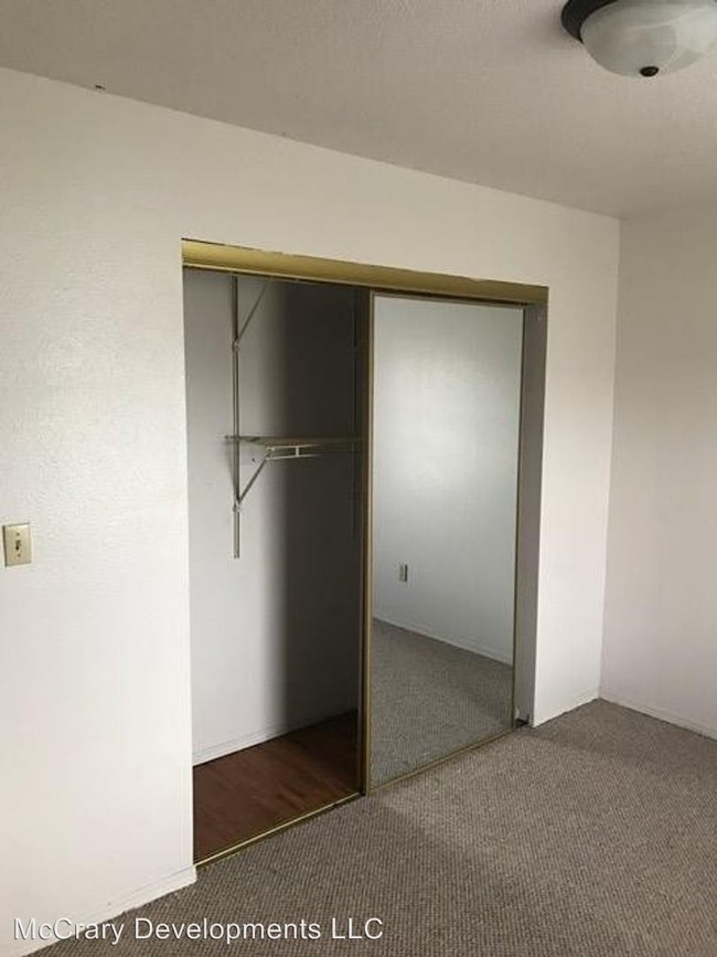 Building Photo - 2200 Nichole Ln