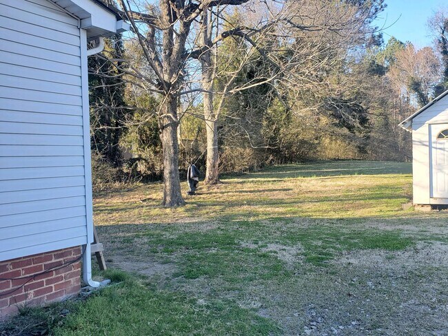 Foto del edificio - 2237 Spring Place Rd SE