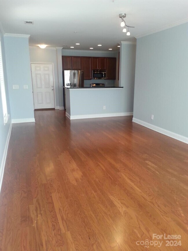 Foto del edificio - 1000 Woodlawn Rd