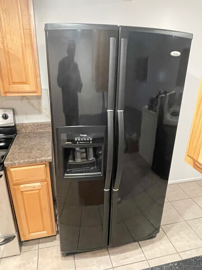 Foto del edificio - 221 E Nicoletti Dr