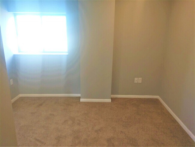 Foto del edificio - 2323 Sidney St