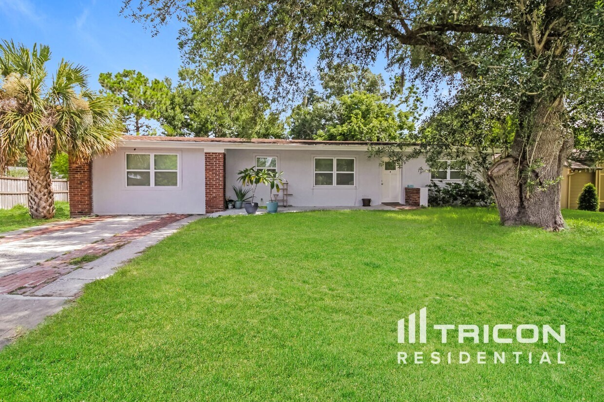 Foto principal - 2625 Nova Dr