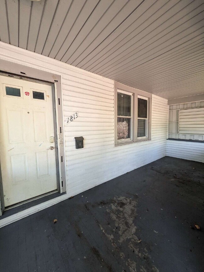 Foto del edificio - Section 8 approved 3 bed 1 bath home in McKeesport!