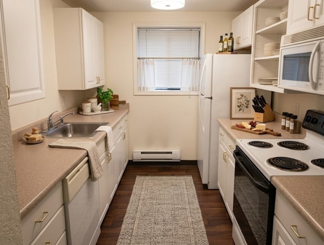 Building Photo - Spacious 1BR w/ Off-Street Parking | Quiet 4-Unit Building + Pet Friendly
