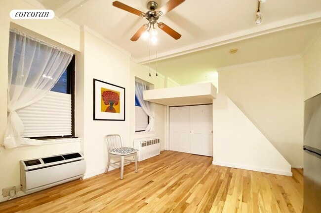 Building Photo - 105 W 77th St