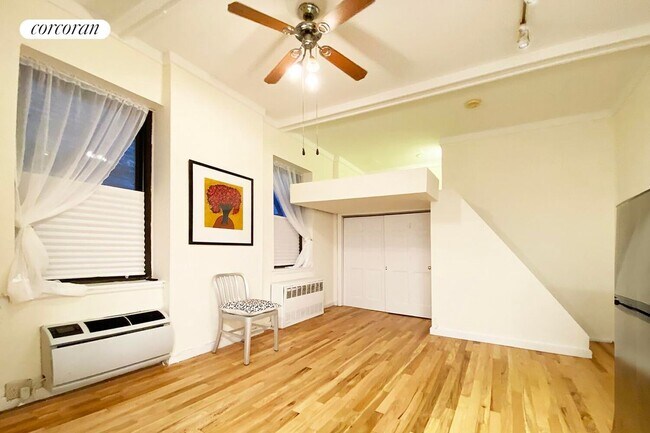 Foto del edificio - 105 W 77th St