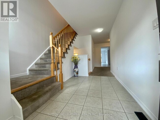 Photo du bâtiment - 10 Beatty Ave