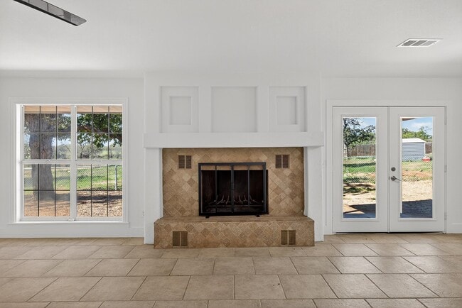 Building Photo - 670 Woodland Acres Dr