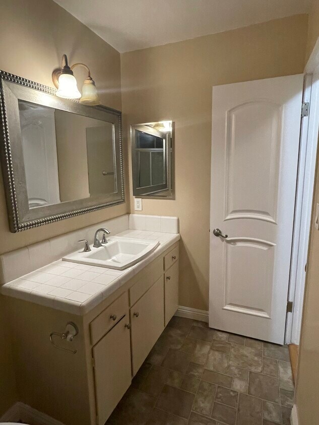 Foto principal - 4415 Inglewood Blvd