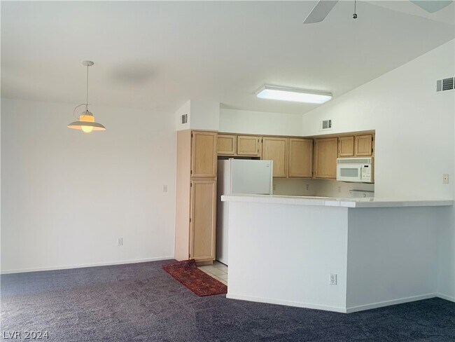 Building Photo - 5415 W Harmon Ave