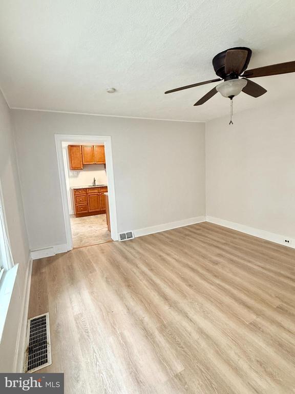 Foto del edificio - 1235 Maple St