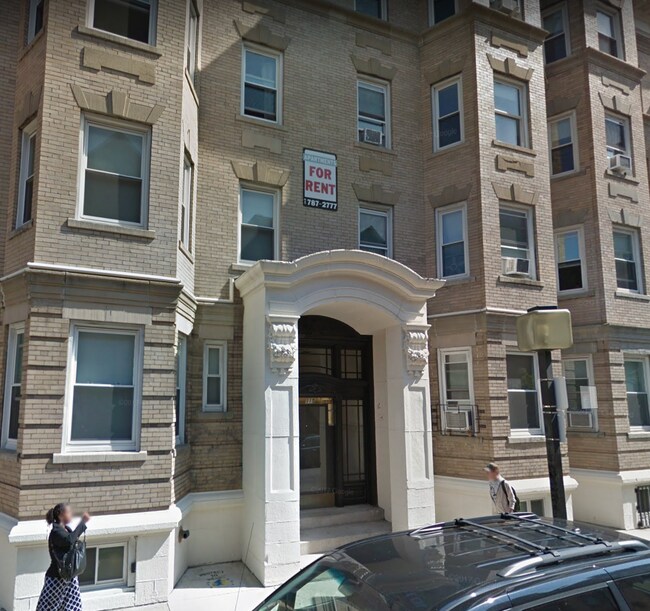 Building Photo - 115 Norway St