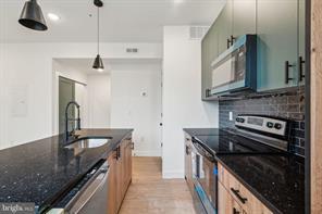 Foto del edificio - 4181 Mantua Ave