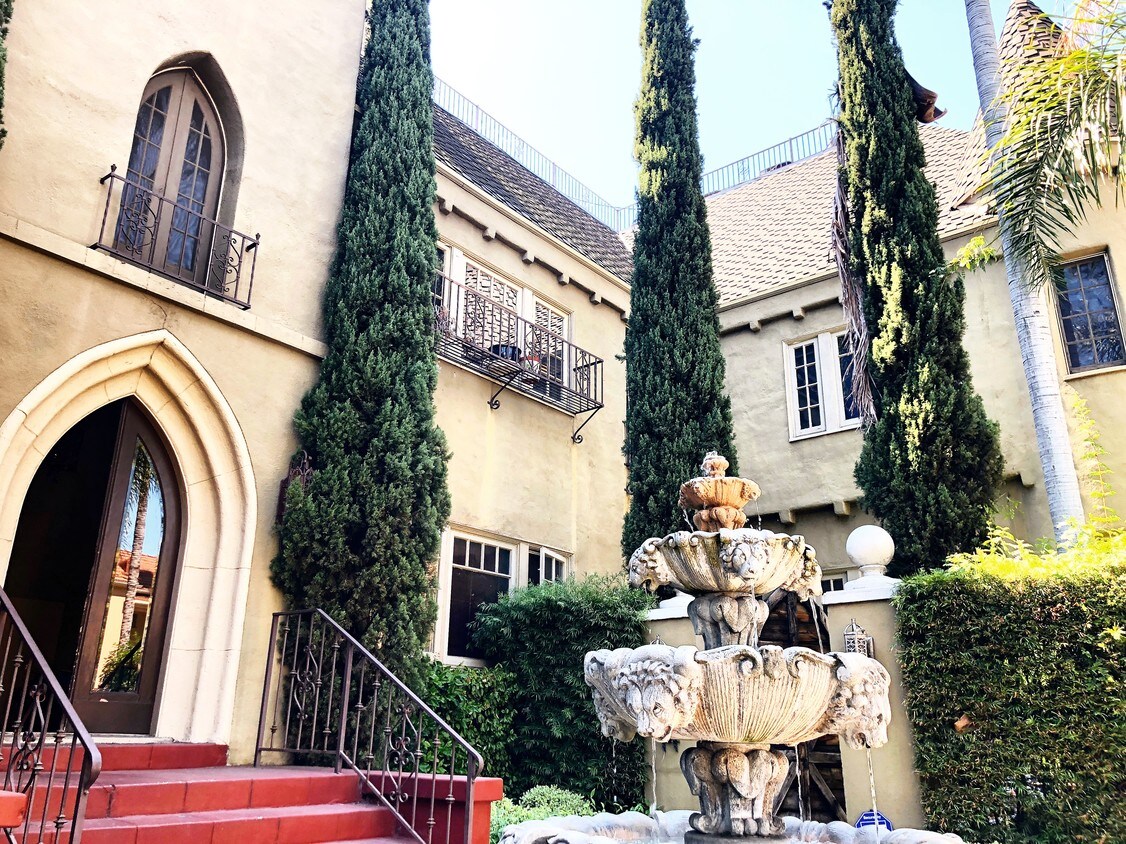 Foto principal - 4033 Los Feliz Blvd