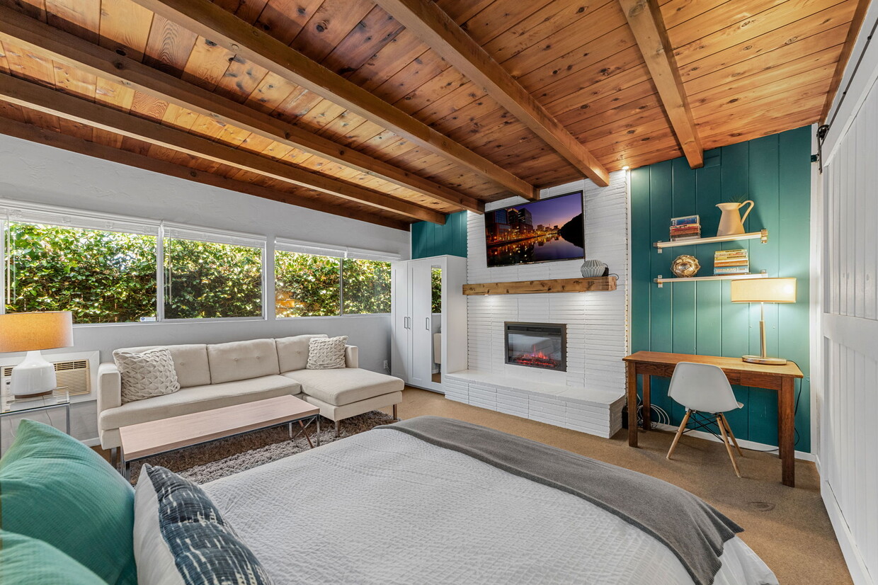 Primary Photo - 4759 Baylor Dr