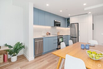 Interior Photo - Koto