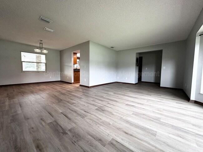 Building Photo - 947 N Atmore Cir