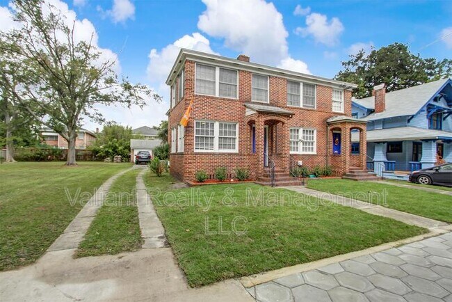 Building Photo - 2781 Riverside Ave