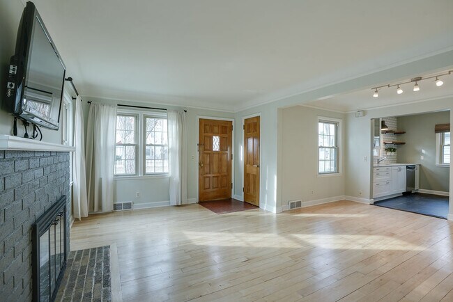 Foto del edificio - 3748 Perry Ave N