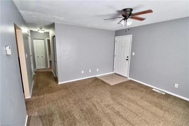 Foto del edificio - 349 Rosemont Ave