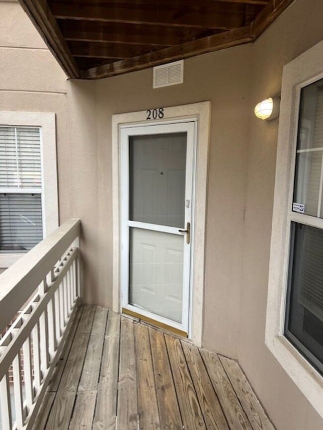 Building Photo - 103 Pier 33 Dr
