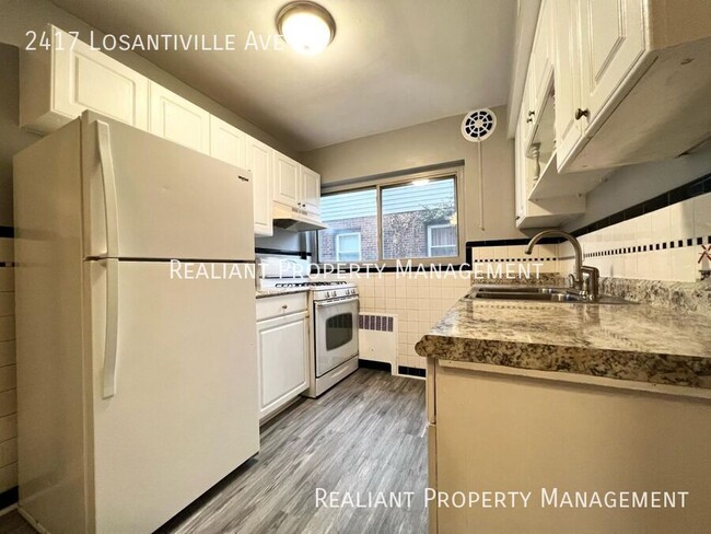 Foto del edificio - 2417 Losantiville Ave