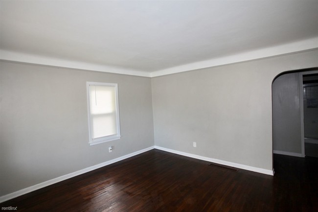 Building Photo - 2 br, 1 bath House - 18310 Beechwood St