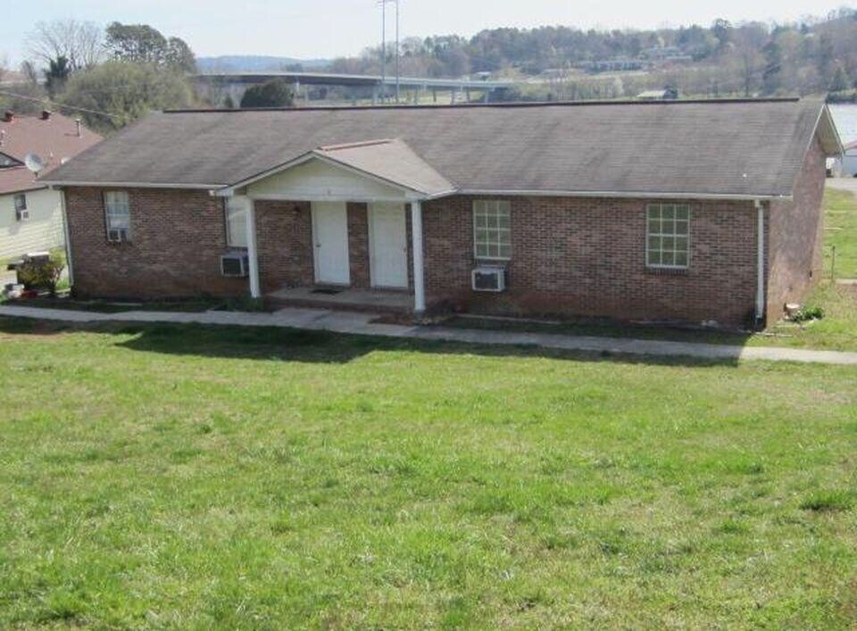 Primary Photo - 115 Roane Manor Dr
