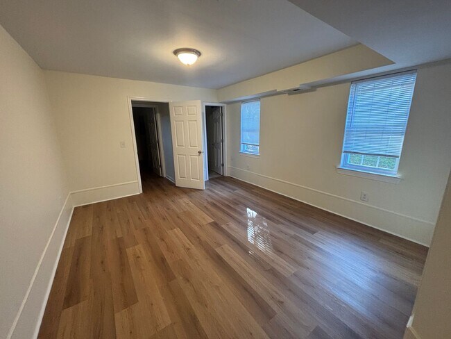 Foto del edificio - 3 Bed 3 Bath Garage Apartment Home