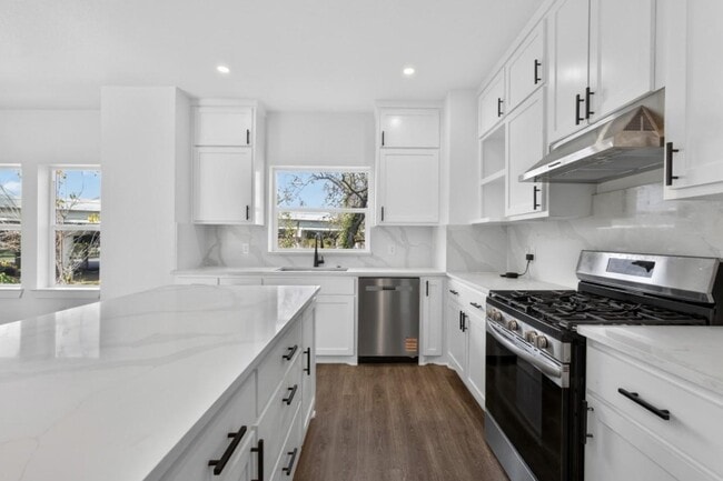 Building Photo - 3411 Nance St