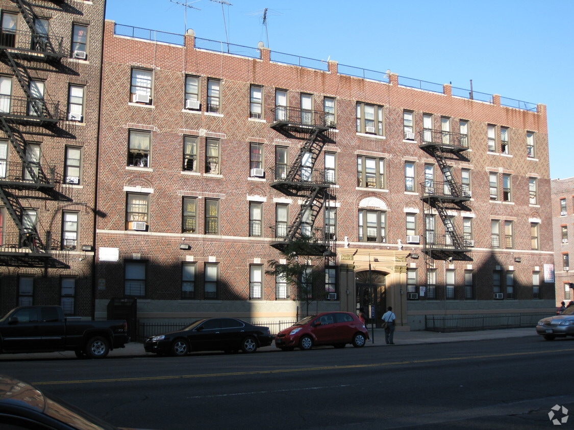 Building Photo - 166 Rockaway Pky