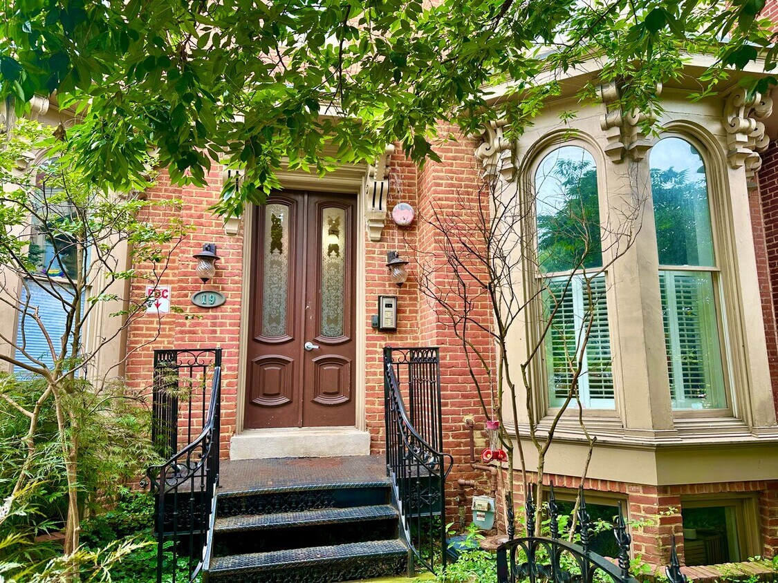 Primary Photo - 1 Bed 1 Bath! Pets Welcome! Patio!