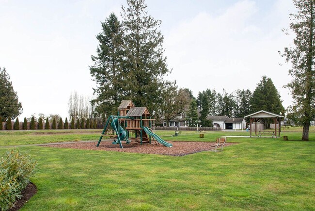 Foto del edificio - 2200 Greenview Cir