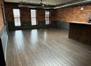 Building Photo - 405 Garrison Ave