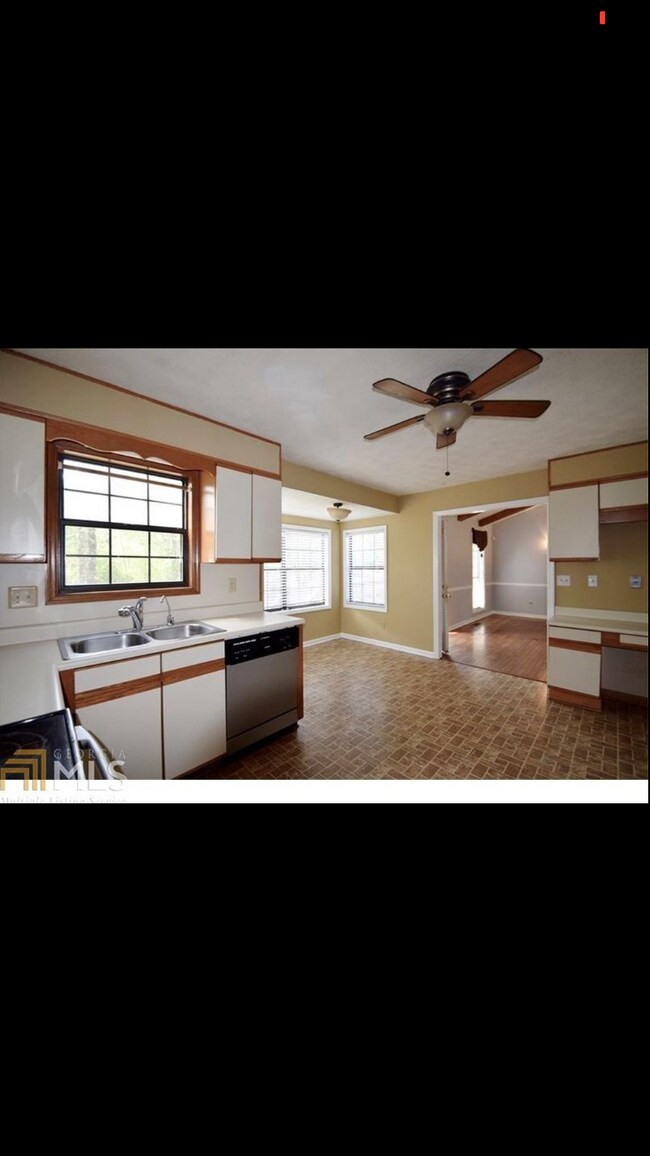 Foto del edificio - 1411 Glynn Oaks Dr SW