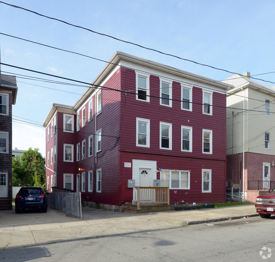 Primary Photo - 16 Bullard St