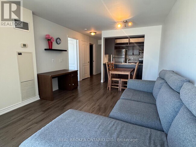 Photo du bâtiment - 60 Town Centre Court