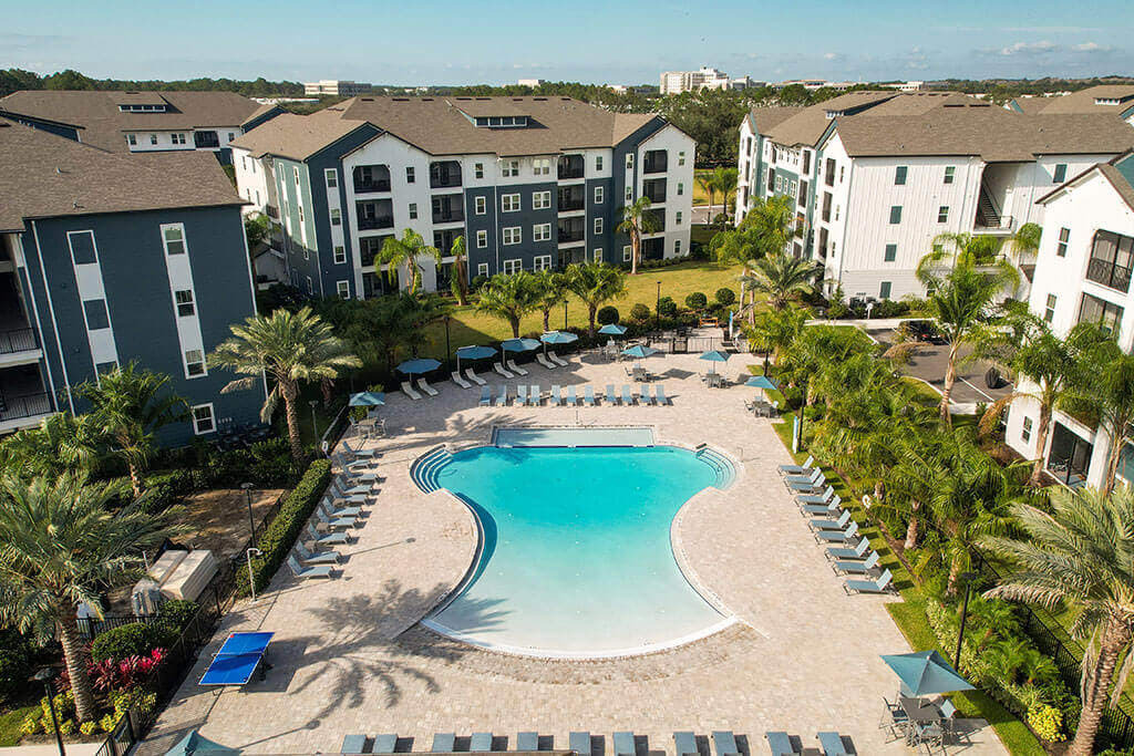 Beautiful Pool View - Fountainhead Apartments