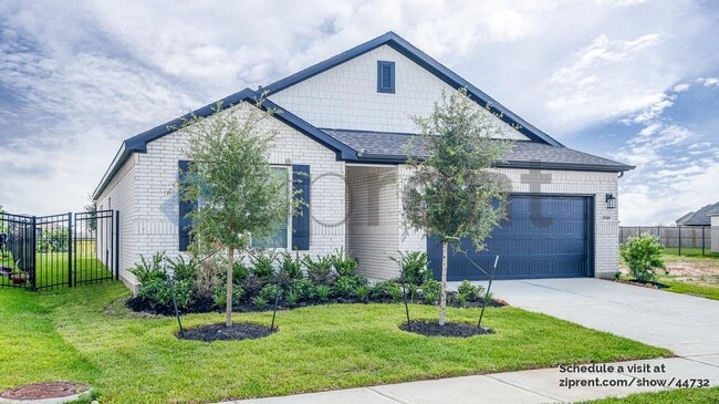 Building Photo - 27327 Blue Pool Dr