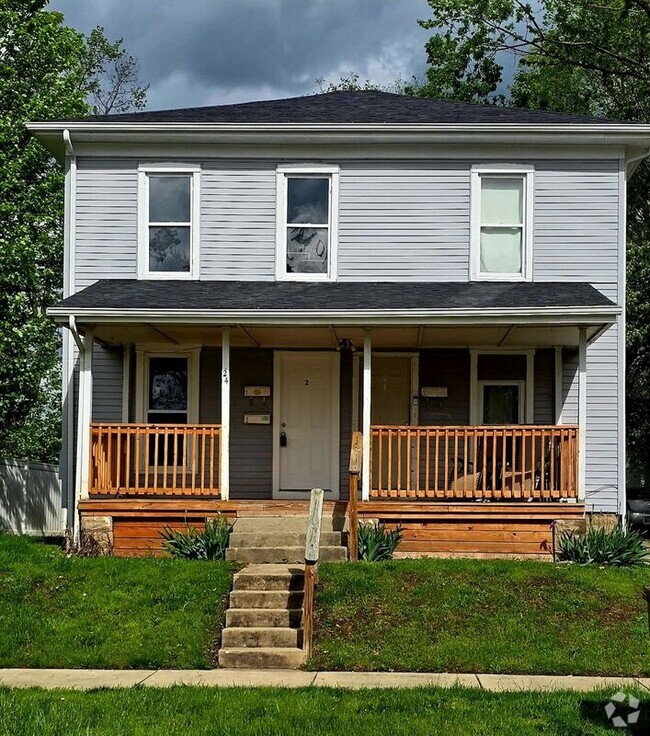 Building Photo - 24 Elm Ave